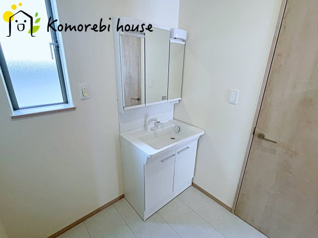 北本市宮内　２期　新築一戸建て　ハートフルタウン　Qの独立洗面台|使いやすい独立洗面台です