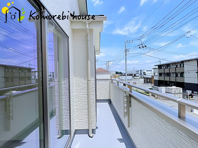 北本市宮内　２期　新築一戸建て　ハートフルタウン　Qのバルコニー|バルコニー付きです