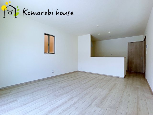 北本市宮内　２期　新築一戸建て　ハートフルタウン　Qの居間・リビング|ゆったりとしたリビングです