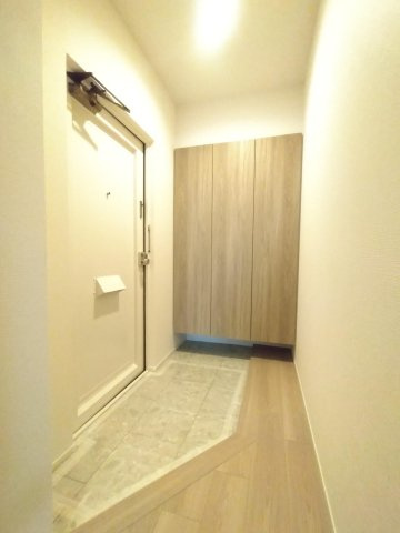 メガロコープ西宮Ⅱ 1号棟の玄関|落ち着いた玄関です