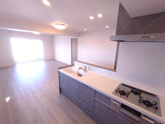 メガロコープ西宮Ⅱ 1号棟のキッチン|お料理しやすいキッチンです