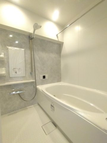 メガロコープ西宮Ⅱ 1号棟の浴室|ゆったり過ごせるお風呂です