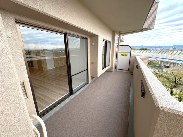 朝日プラザ伏見桂川のバルコニー