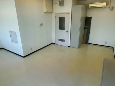 大津市御幸町の事務所の内装