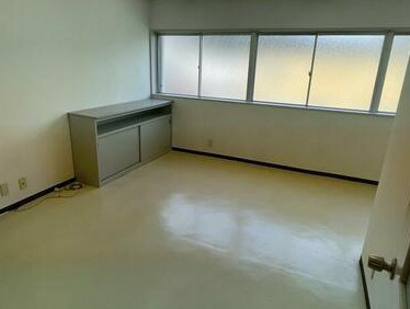 大津市御幸町の事務所の内装