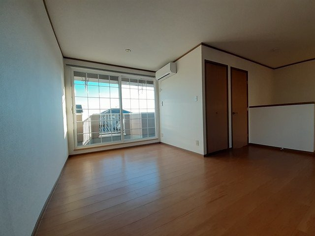 こちらの居間で趣味の時間をお楽しみください