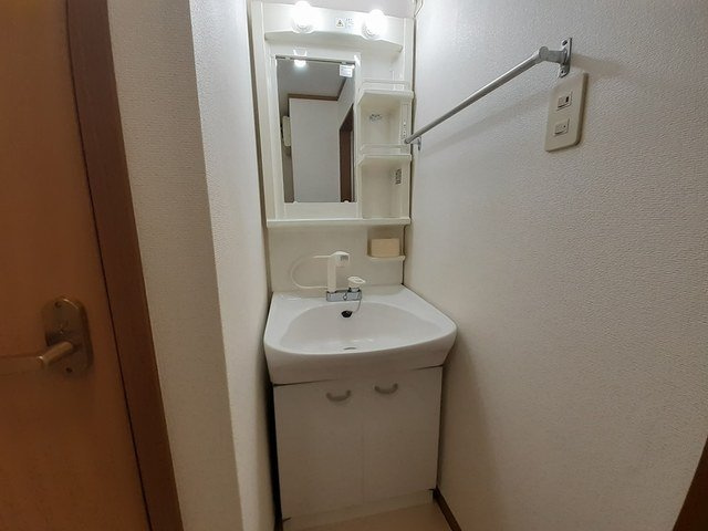 コンパクトで使いやすい洗面所