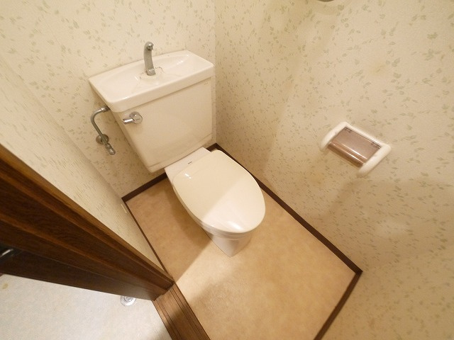 コーポ睦のトイレ|シンプルで使いやすいトイレです