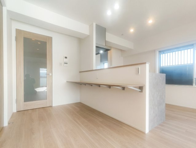 メガロコープ西宮Ⅱ 1号棟の居間・リビング