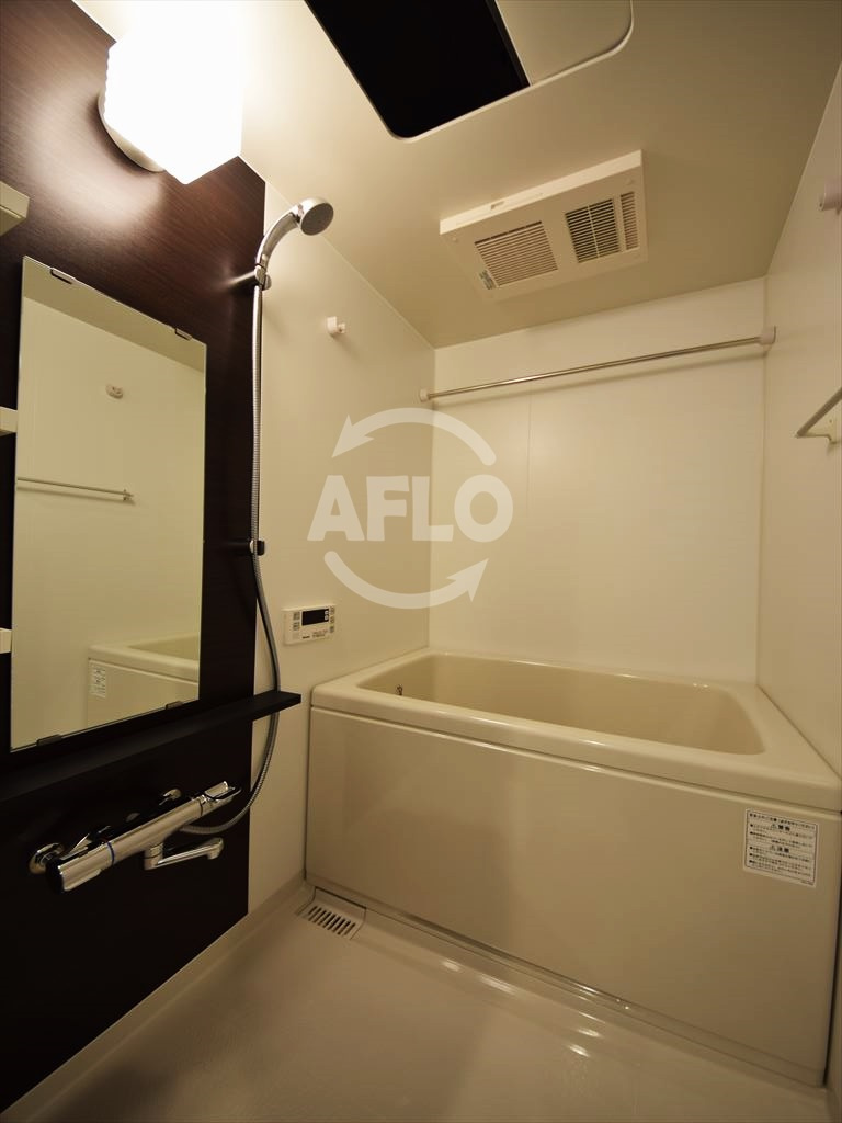 エステムコート難波ＩＶアトリの浴室|浴室換気乾燥暖房機付バスルーム