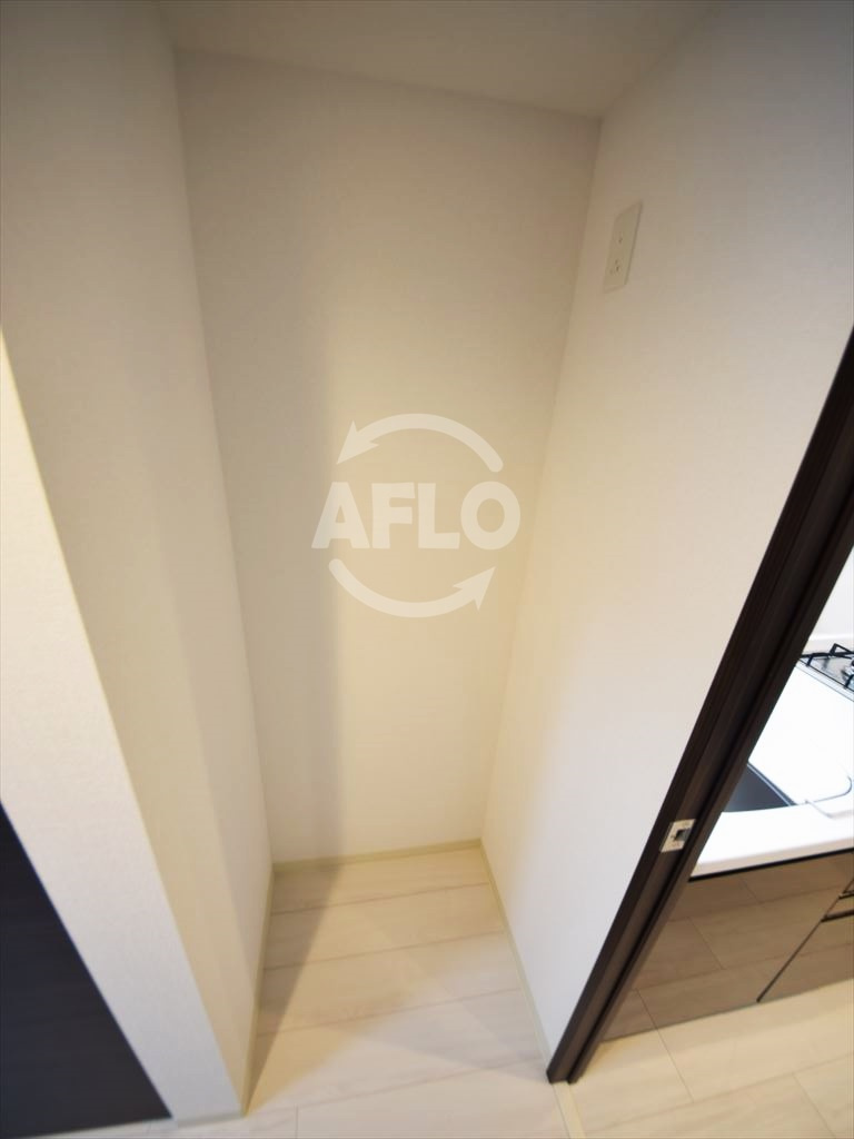 エステムコート難波ＩＶアトリのその他|冷蔵庫置場