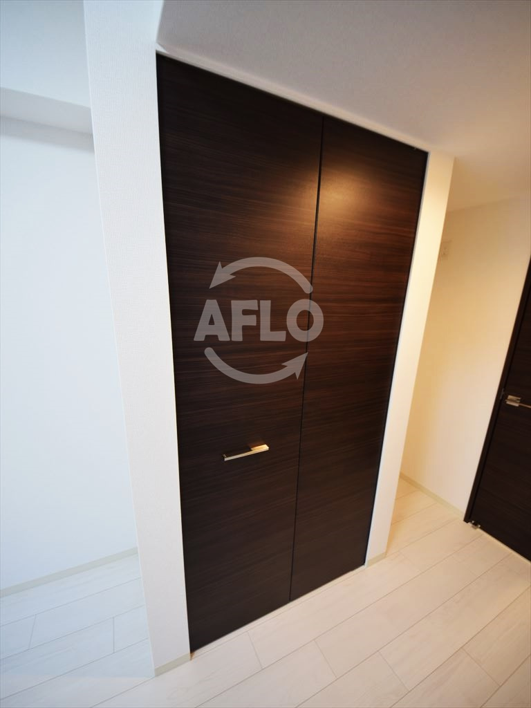 エステムコート難波ＩＶアトリの収納|クローゼット