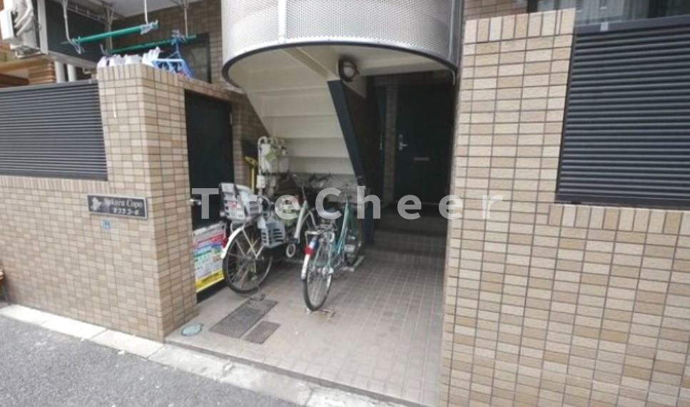 サクラコーポのエントランス