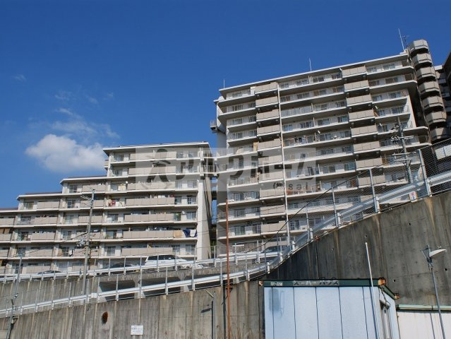 玉手山サンハイツ