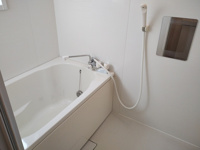 コンパクトで使いやすいお風呂です