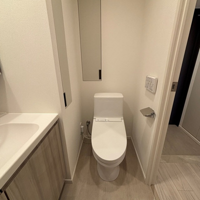 【トイレ】 | パークアクシス新宿西落合 | ※写真は同タイプ住戸です。