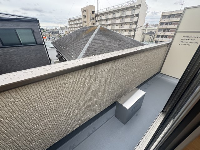 ASJ南流山のバルコニー