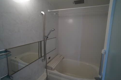 ランバーキャンプキタカミの浴室