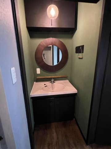 深江本町貸家の独立洗面台