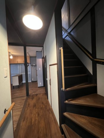 深江本町貸家の玄関