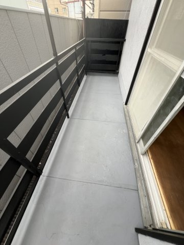 深江本町貸家のバルコニー