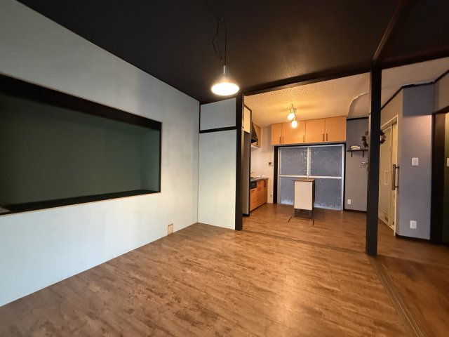 深江本町貸家の洋室