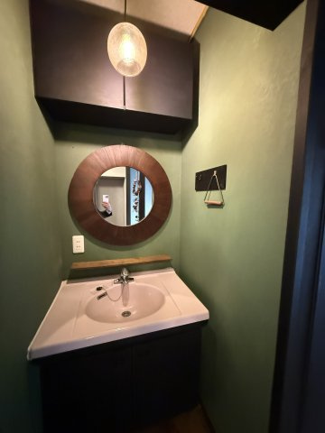 深江本町貸家の洗面所