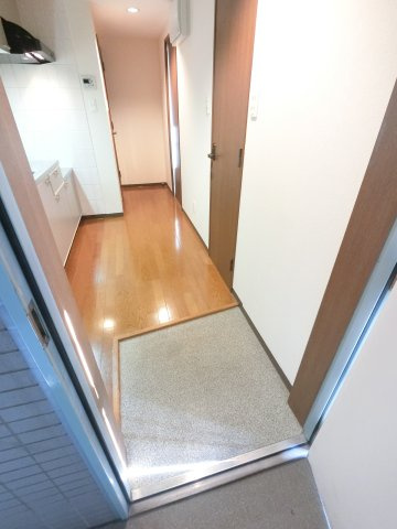 サングリーン新宿の玄関