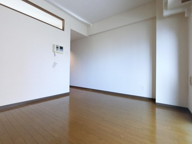 サングリーン新宿の居間・リビング