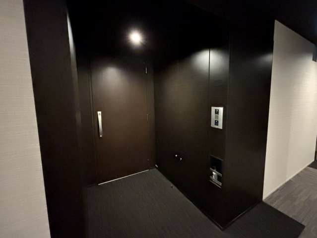 高級感のある玄関が帰りを迎えてくれます。