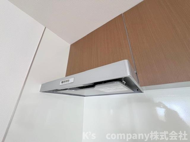 ◎茅ヶ崎市香川４丁目　中古戸建のキッチン|お手入れのしやすいスリムタイプのレンジフード☆
