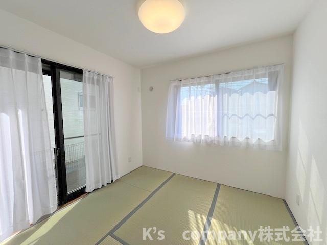 ◎茅ヶ崎市香川４丁目　中古戸建の和室|和室4.5帖◇2面採光で明るいお部です◇