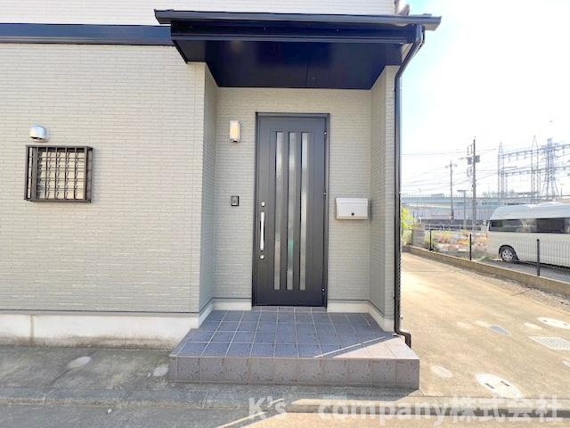 ◎茅ヶ崎市香川４丁目　中古戸建の玄関|外玄関周辺スペース◇