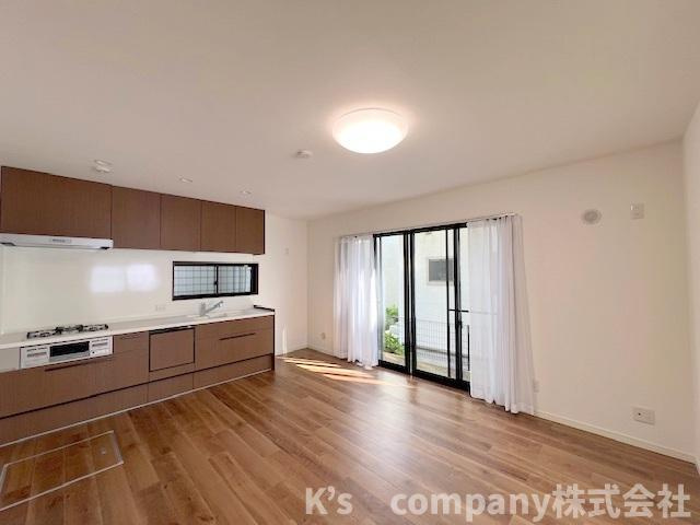 ◎茅ヶ崎市香川４丁目　中古戸建の居間・リビング|リビングスペース◇