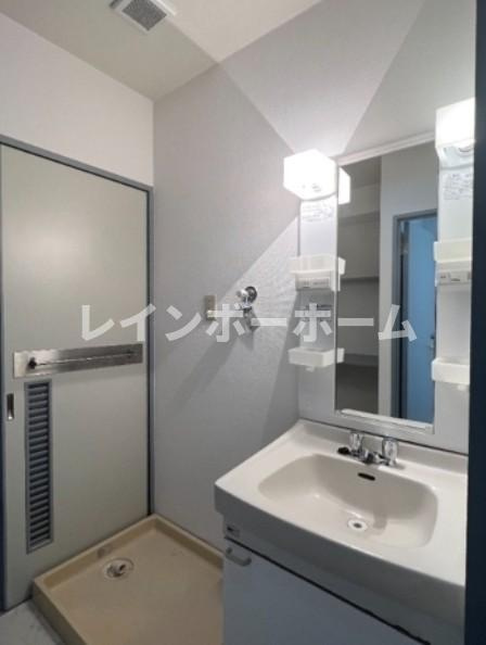 フォレストコート四ツ木の独立洗面台