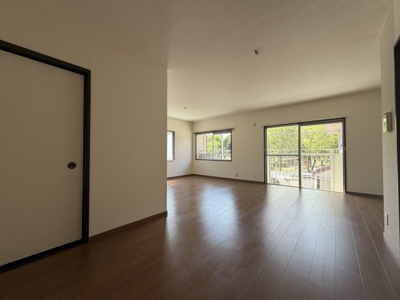 【居間・リビング】 | メゾン向陽台B棟