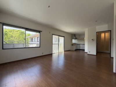 【居間・リビング】 | メゾン向陽台B棟