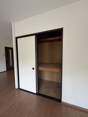 【居間・リビング】 | メゾン向陽台B棟