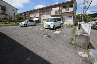 【駐車場】 | メゾン向陽台B棟