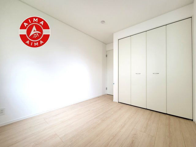 古賀市天神1丁目第9-2棟（2号棟）の洋室|各部屋収納を備えており過ごしやすいお家です！