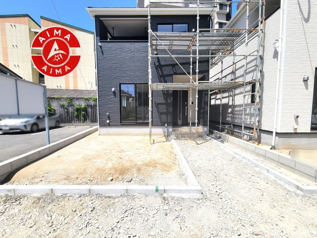 古賀市天神1丁目第9-2棟（2号棟）の外観|こちらの物件が少しでも気になるようでしたら、お気軽にお問合せください。人生でいちばん大きなお買い物ですので、ゆっくりご見学ください。ネット上の画像と実際の見学では、リアル感がまるで違います。