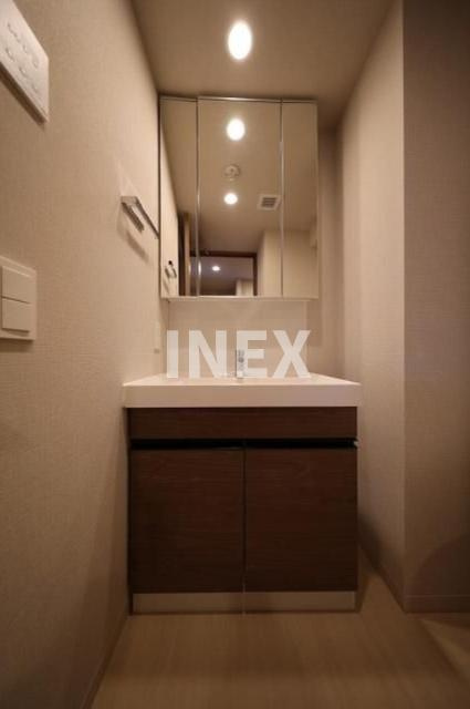 横浜市西区岡野１丁目の賃貸マンションの洗面所