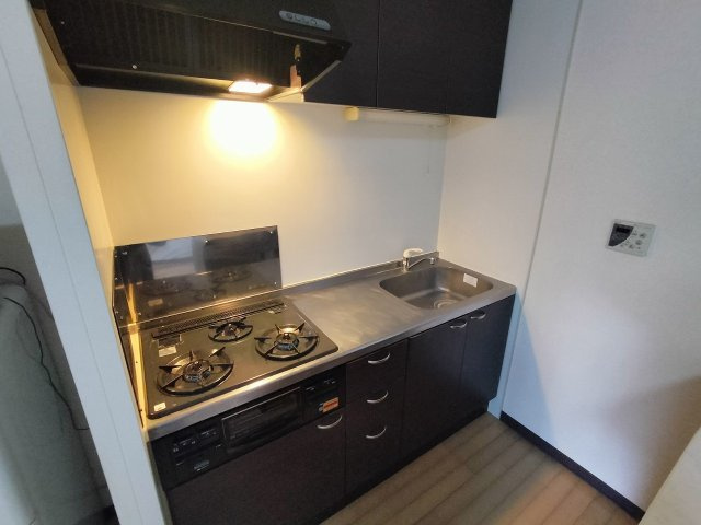 レオネクスト都原のキッチン|設備・仕様は号室により異なる為、現況を優先致します。