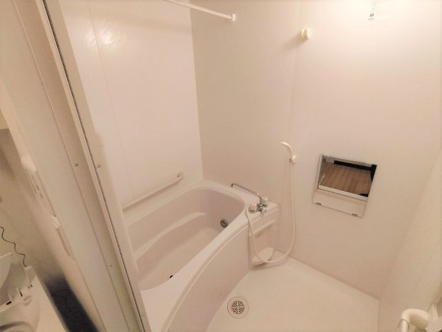 レオネクスト都原の浴室|設備・仕様は号室により異なる為、現況を優先致します。