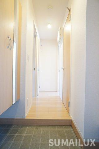 熊本市東区長嶺東５丁目のアパートの玄関