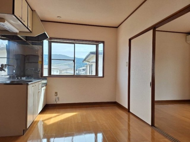 アメニティ津志田　Ａの居間・リビング