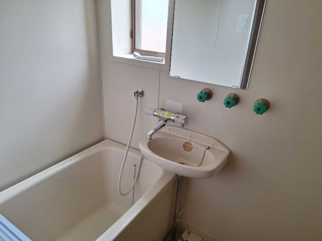 アメニティ津志田　Ａの浴室