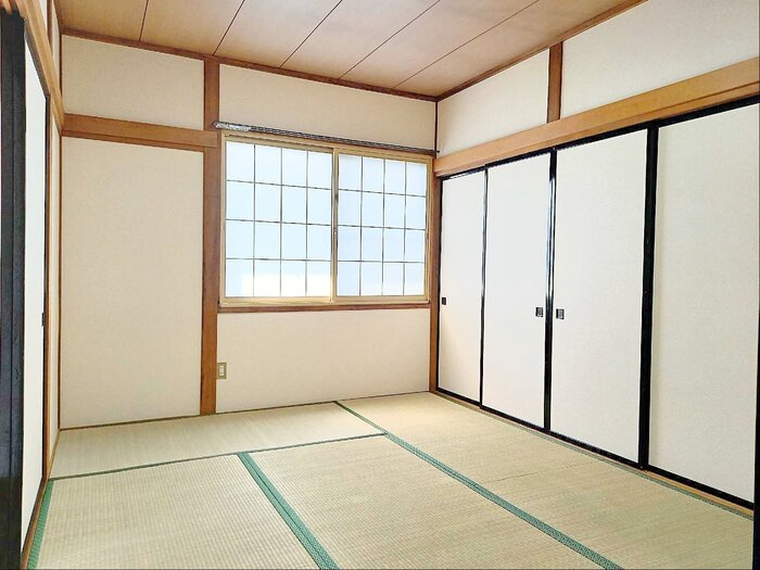 アメニティ津志田　Ａの和室