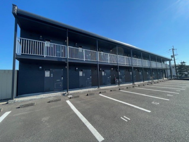 レオパレスＭＯＯＮの外観|2025年8月外壁塗装済み