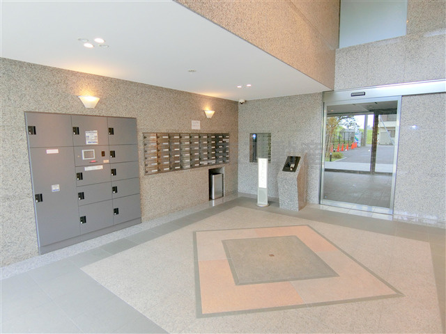 ルーブル多摩川南六郷のエントランス|エントランス　オートロック宅配ボックス防犯カメラ完備